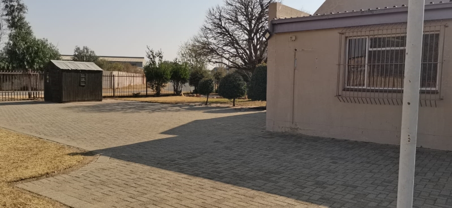 To Let commercial Property for Rent in Voorspoed Free State